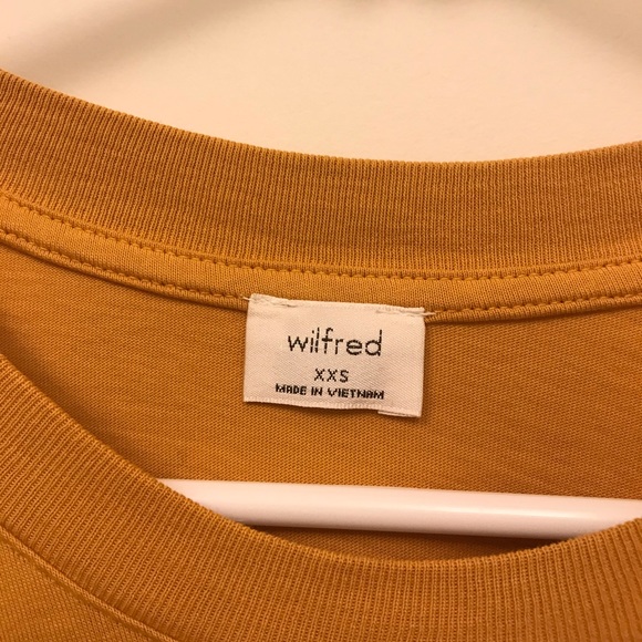 cropped long sleeve top from Aritzia - Picture 7 of 7